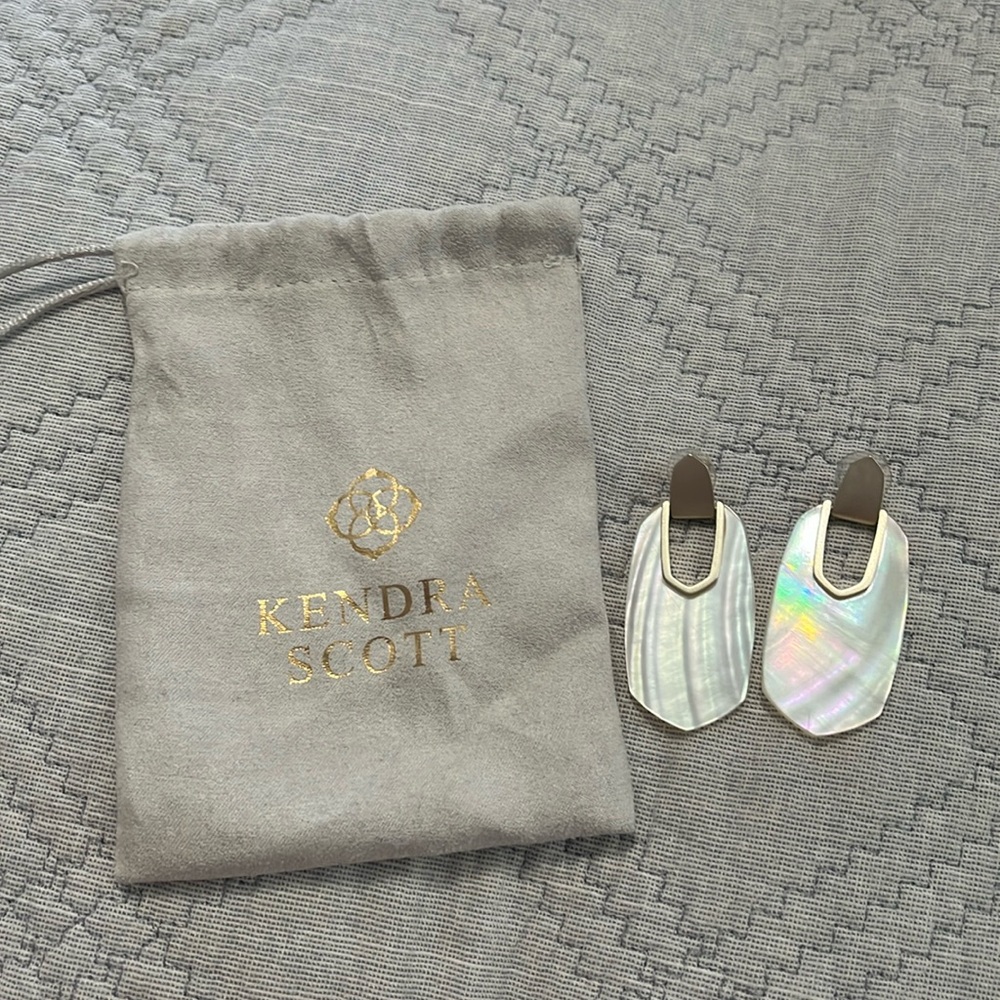 Kendra Scott Kailyn Mother Of Pearl Geometric Drop; 14k Gold Plated